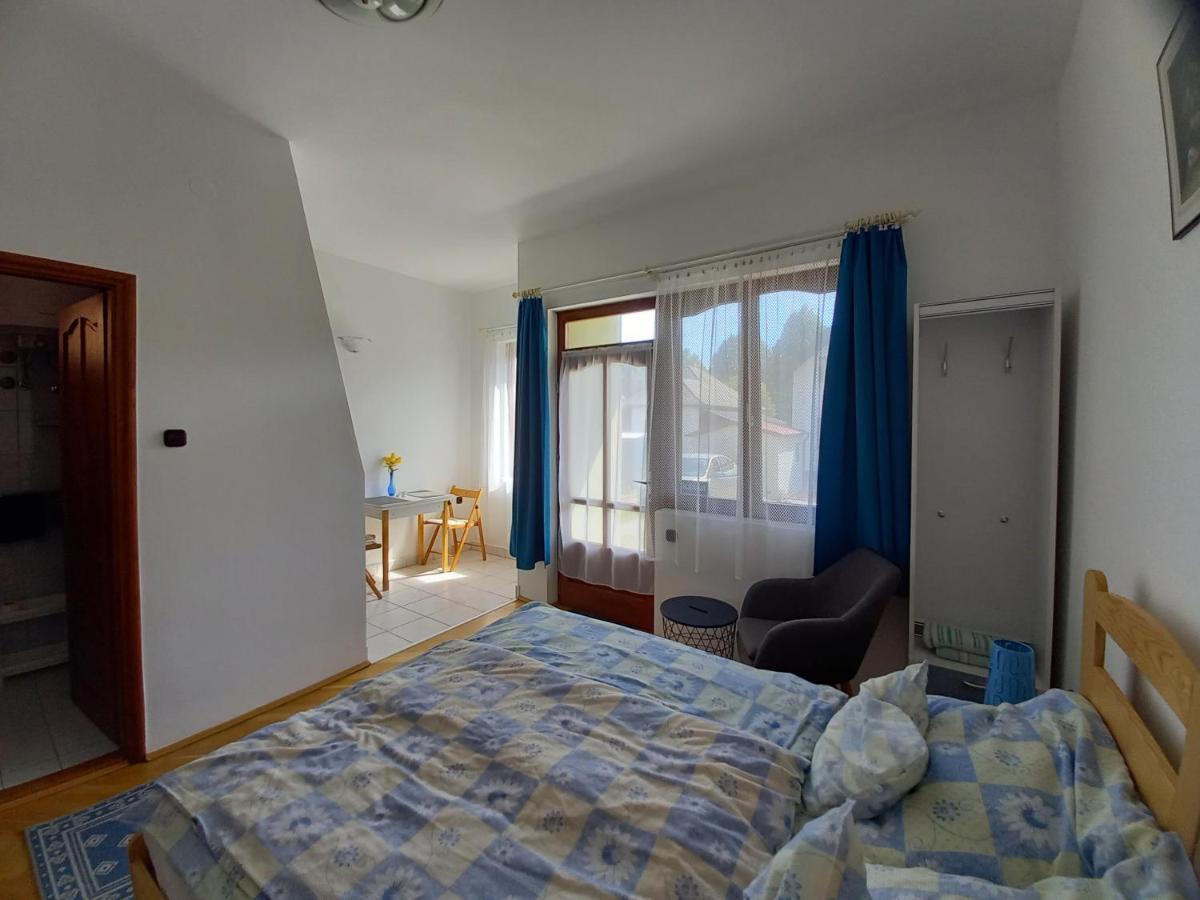 Kispal Apartmanhaz Apartment *